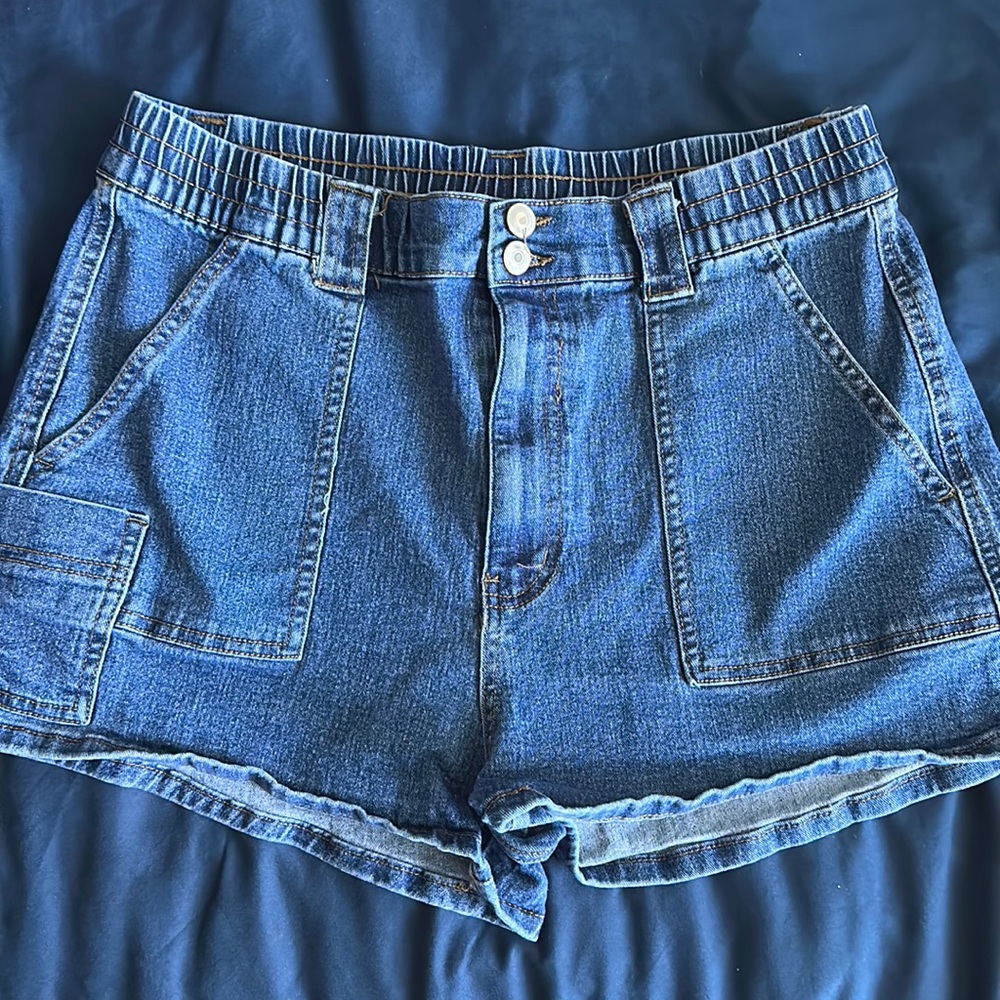 Cargo style shorts